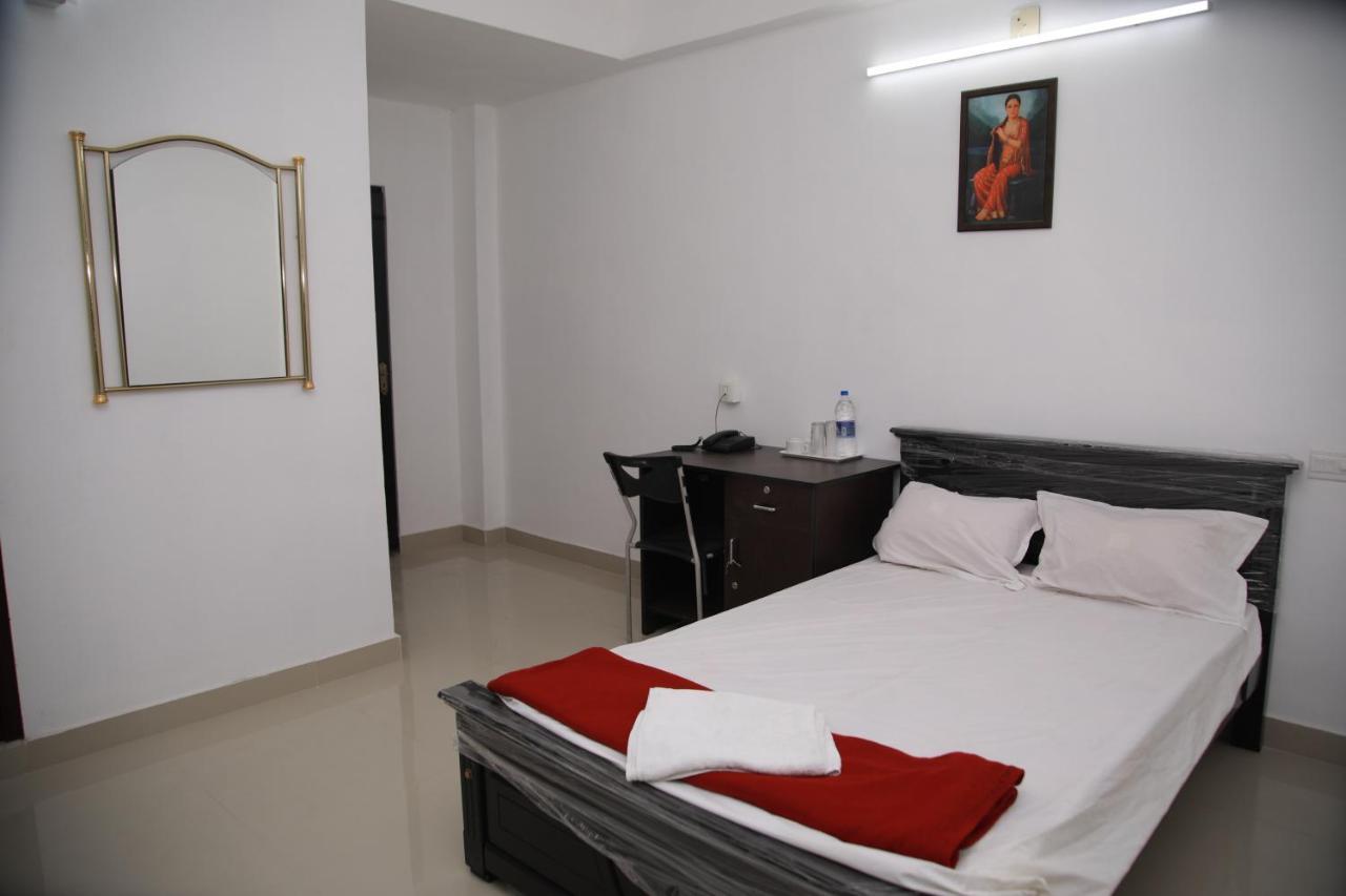Meghna Residency Hotel Thiruvananthapuram Exterior photo