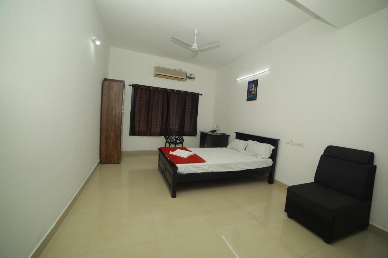 Meghna Residency Hotel Thiruvananthapuram Exterior photo