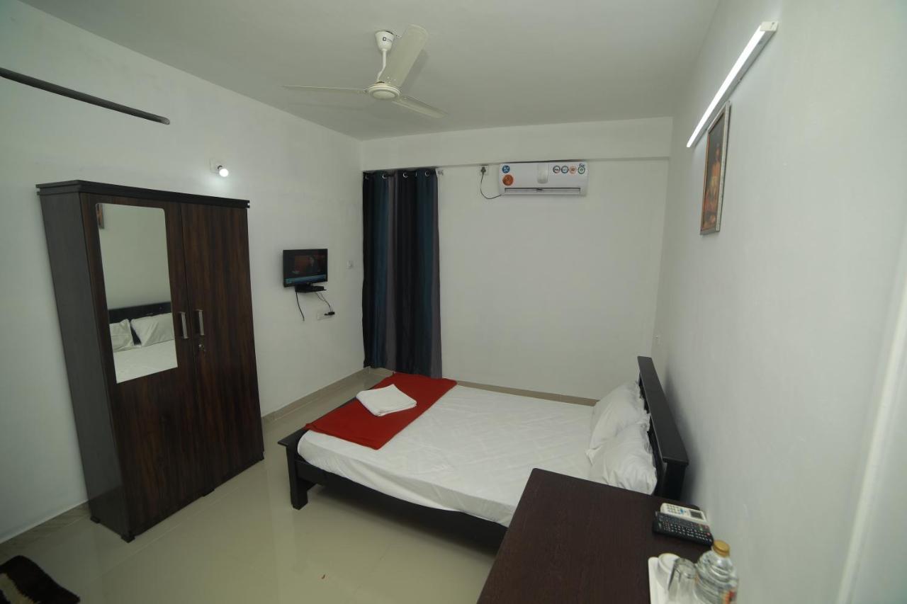 Meghna Residency Hotel Thiruvananthapuram Exterior photo