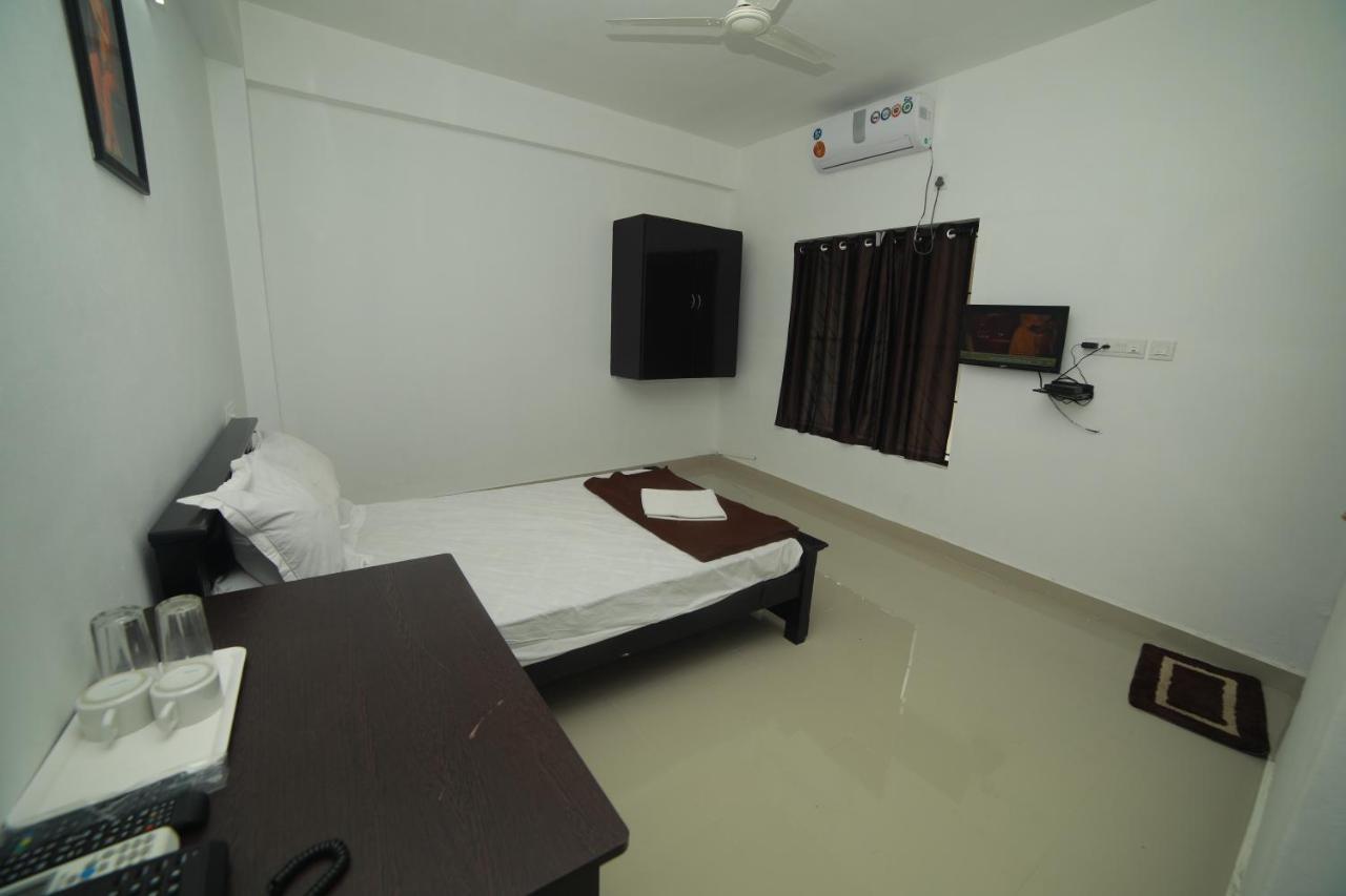 Meghna Residency Hotel Thiruvananthapuram Exterior photo