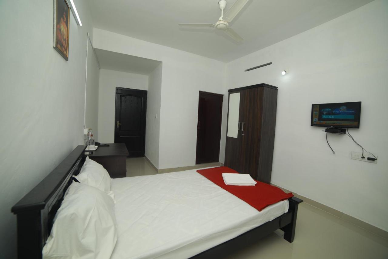 Meghna Residency Hotel Thiruvananthapuram Exterior photo