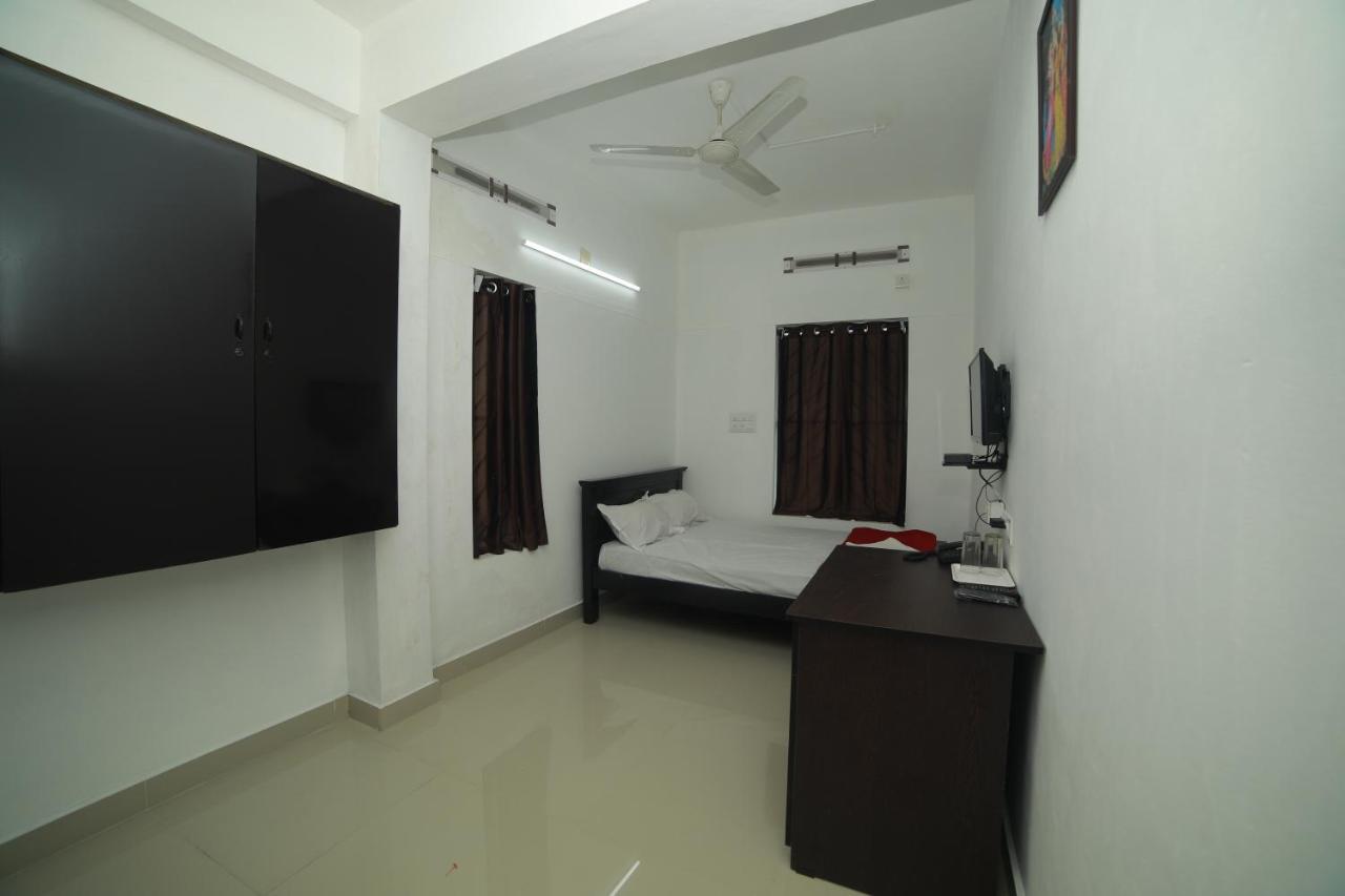 Meghna Residency Hotel Thiruvananthapuram Exterior photo