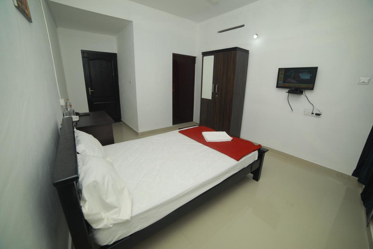 Meghna Residency Hotel Thiruvananthapuram Exterior photo