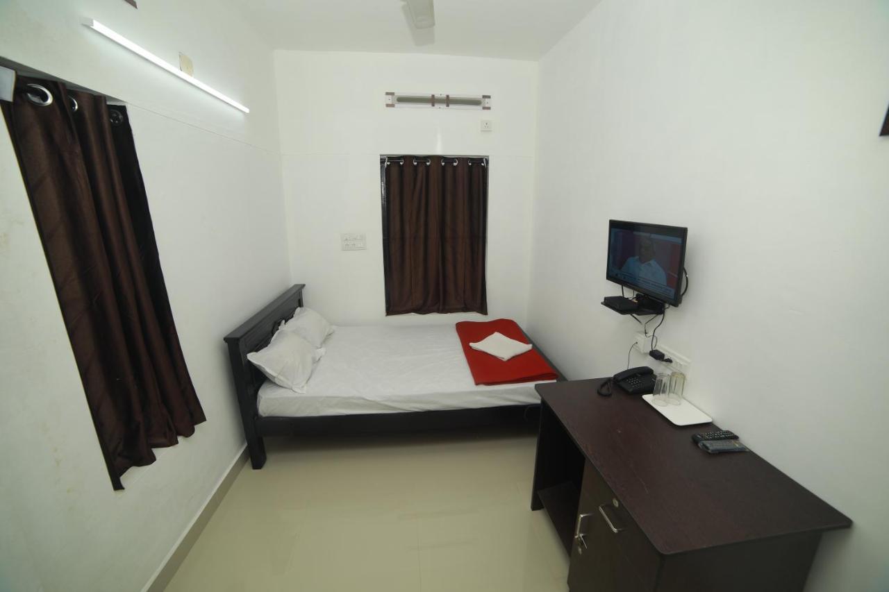 Meghna Residency Hotel Thiruvananthapuram Exterior photo