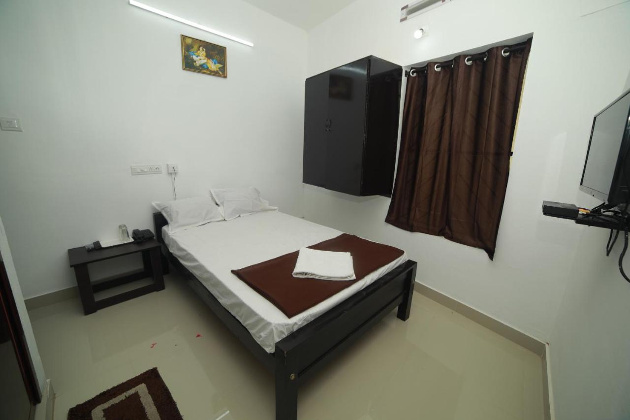 Meghna Residency Hotel Thiruvananthapuram Exterior photo