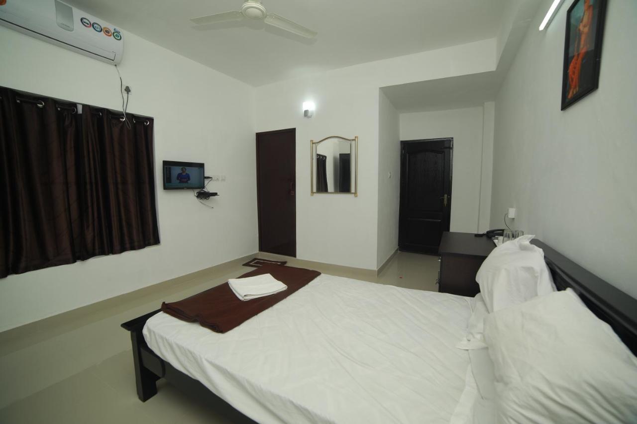 Meghna Residency Hotel Thiruvananthapuram Exterior photo
